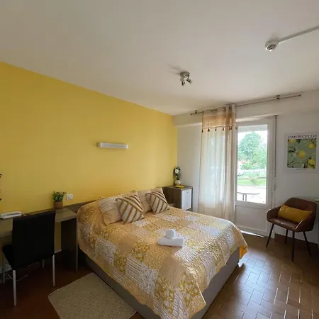 Отель Hoteliere Du Magnoac Castelnau-Magnoac