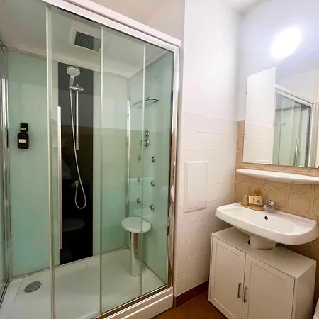Hoteliere Du Magnoac Отель Castelnau-Magnoac