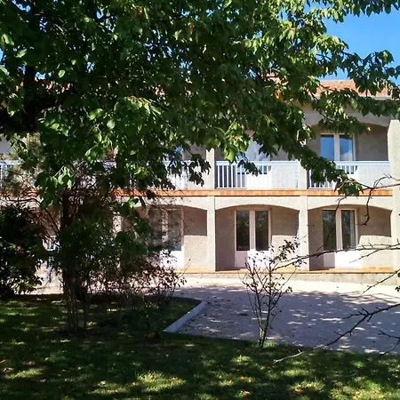 Отель Hoteliere Du Magnoac *